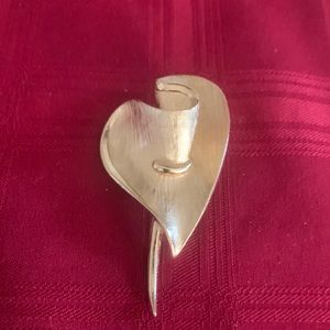 Vintage CORO Marked Brushed Gold Tone 3” Heart Brooch Pin